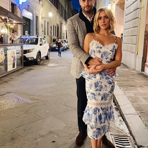 V. CHAPMAN The Daffodil Dress in French Floral Blue - Picture 15 of 16